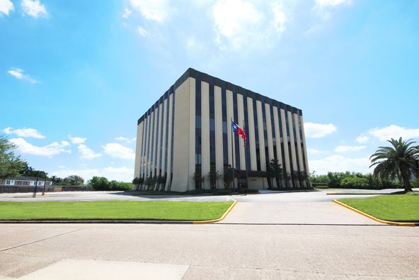 1120 Nasa Pkwy, Houston, TX 77058